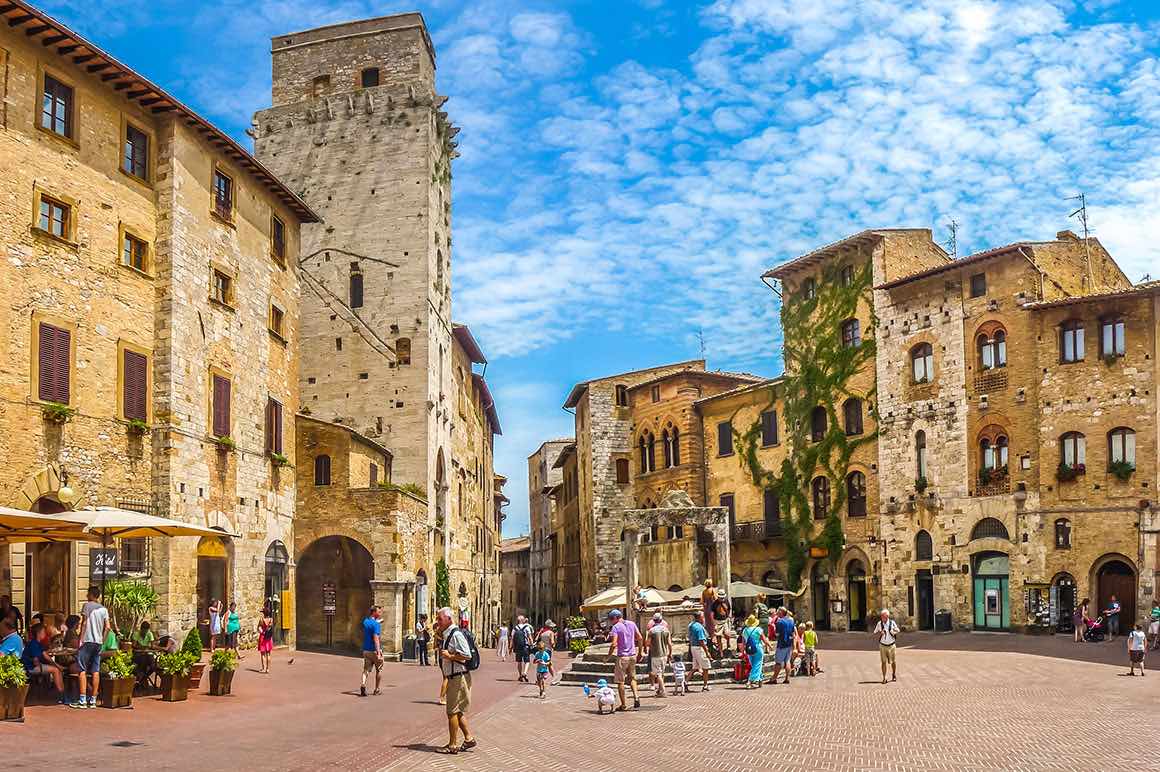 Transfer Florence to Rome with stop in Siena