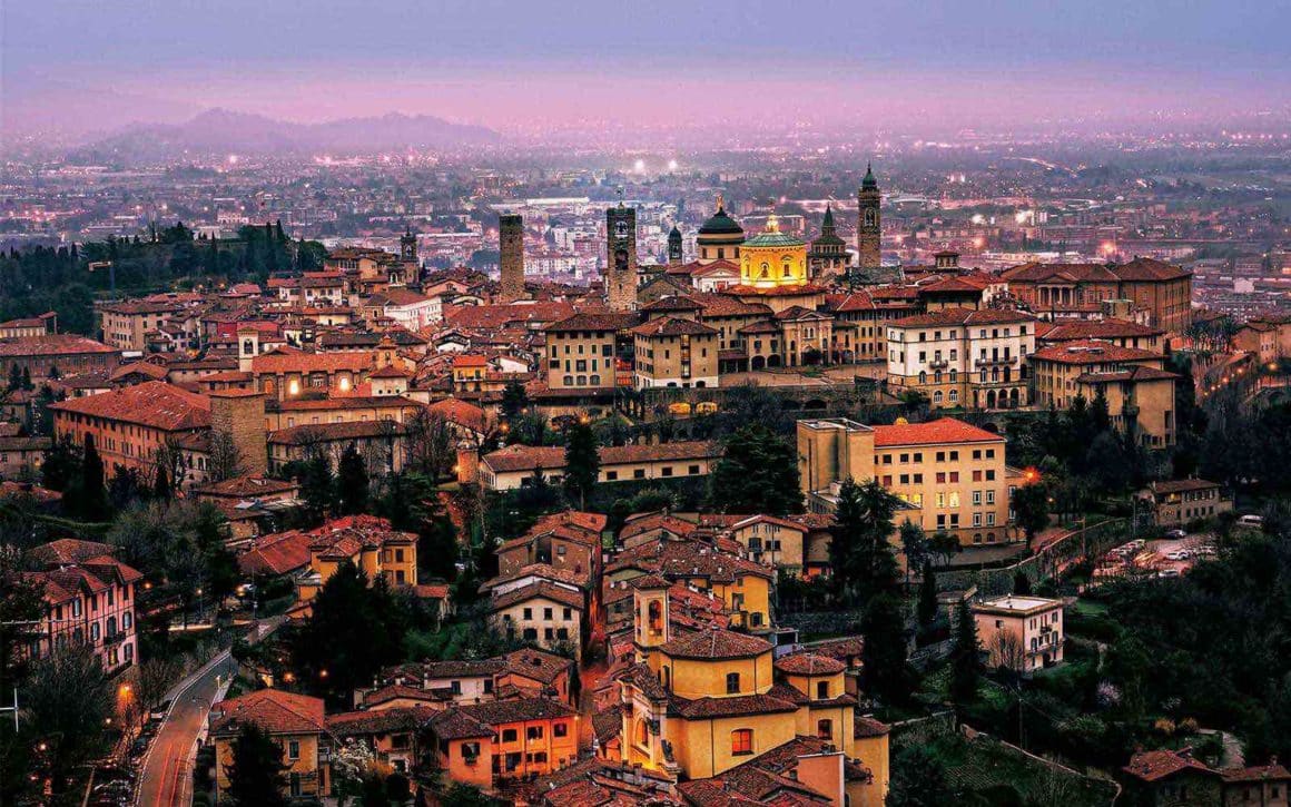 Transfer Milan to Venice with stop in Bergamo